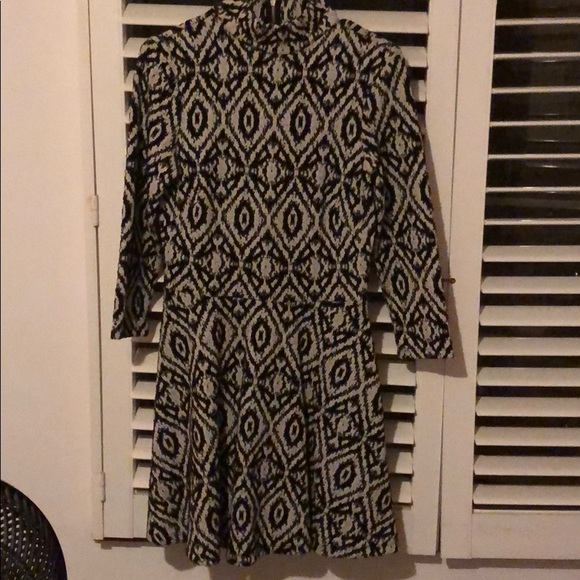 H&M Dresses & Skirts - NWOT H&M beautiful dress